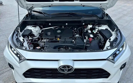 Toyota RAV4, 2022 год, 2 450 001 рублей, 19 фотография