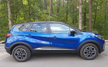 Renault Kaptur I рестайлинг, 2022 год, 1 690 000 рублей, 2 фотография