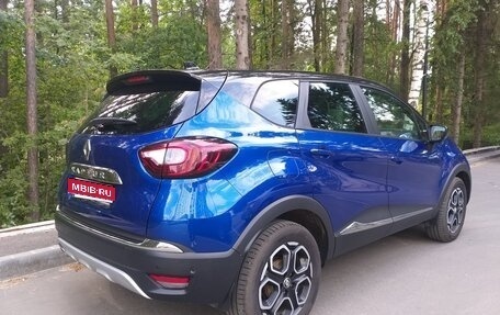 Renault Kaptur I рестайлинг, 2022 год, 1 690 000 рублей, 3 фотография