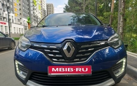 Renault Kaptur I рестайлинг, 2022 год, 1 690 000 рублей, 5 фотография