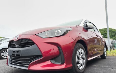 Toyota Yaris, 2022 год, 1 200 000 рублей, 4 фотография