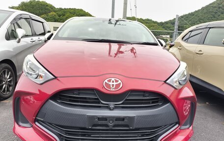 Toyota Yaris, 2022 год, 1 200 000 рублей, 5 фотография