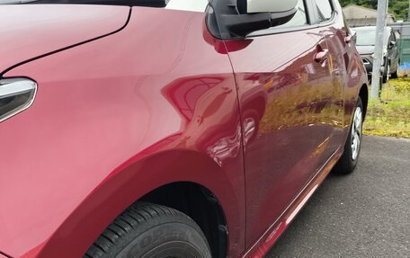 Toyota Yaris, 2022 год, 1 200 000 рублей, 13 фотография