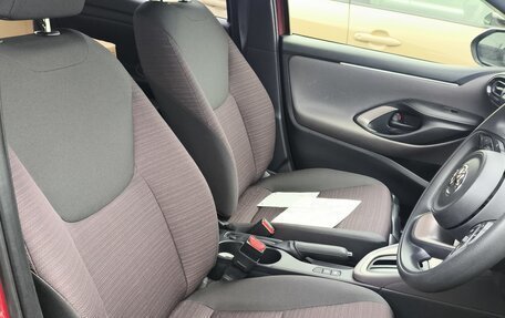 Toyota Yaris, 2022 год, 1 200 000 рублей, 29 фотография