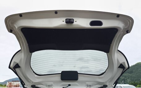 Toyota Yaris, 2022 год, 1 200 000 рублей, 36 фотография