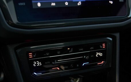 Volkswagen Tiguan II, 2020 год, 3 798 000 рублей, 6 фотография
