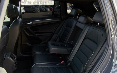Volkswagen Tiguan II, 2020 год, 3 798 000 рублей, 13 фотография