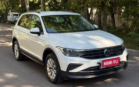 Volkswagen Tiguan II, 2021 год, 2 650 000 рублей, 1 фотография