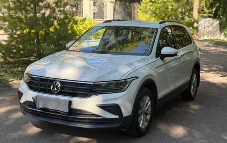 Volkswagen Tiguan II, 2021 год, 2 650 000 рублей, 3 фотография