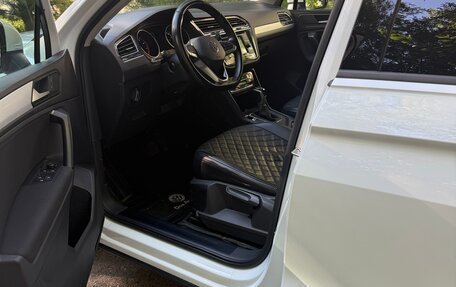 Volkswagen Tiguan II, 2021 год, 2 650 000 рублей, 16 фотография