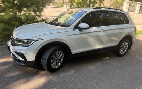 Volkswagen Tiguan II, 2021 год, 2 650 000 рублей, 10 фотография