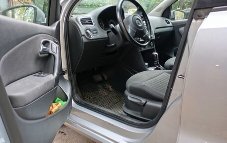 Volkswagen Polo VI (EU Market), 2010 год, 800 000 рублей, 10 фотография
