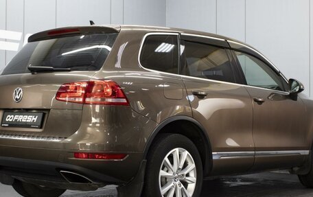 Volkswagen Touareg III, 2010 год, 1 570 000 рублей, 2 фотография