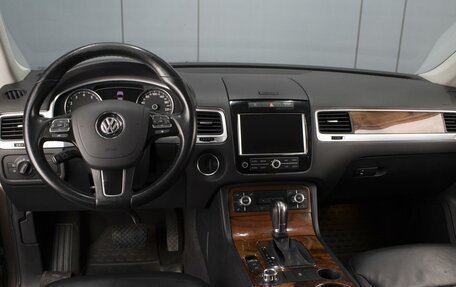 Volkswagen Touareg III, 2010 год, 1 570 000 рублей, 6 фотография