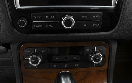 Volkswagen Touareg III, 2010 год, 1 570 000 рублей, 20 фотография