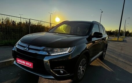 Mitsubishi Outlander III рестайлинг 3, 2018 год, 2 200 000 рублей, 1 фотография