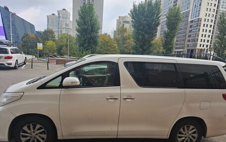 Toyota Alphard III, 2012 год, 1 750 000 рублей, 1 фотография