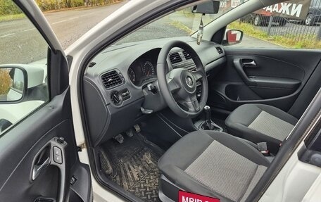 Volkswagen Polo VI (EU Market), 2012 год, 675 000 рублей, 18 фотография