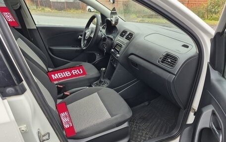 Volkswagen Polo VI (EU Market), 2012 год, 675 000 рублей, 17 фотография