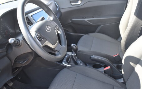 Hyundai Solaris II рестайлинг, 2022 год, 1 280 000 рублей, 10 фотография