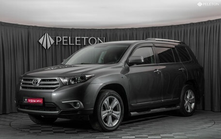 Toyota Highlander III, 2011 год, 1 680 000 рублей, 1 фотография