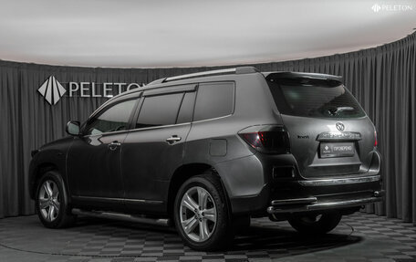 Toyota Highlander III, 2011 год, 1 680 000 рублей, 4 фотография