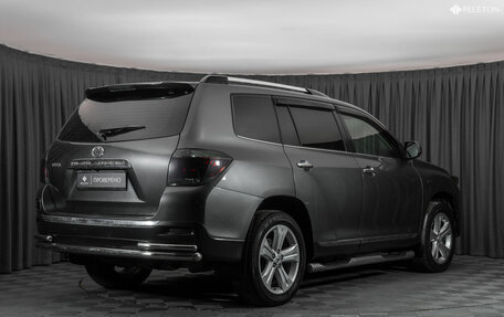 Toyota Highlander III, 2011 год, 1 680 000 рублей, 5 фотография