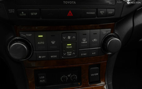 Toyota Highlander III, 2011 год, 1 680 000 рублей, 22 фотография