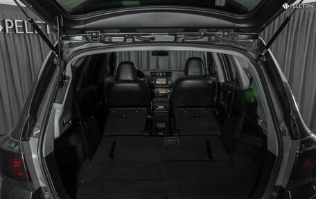 Toyota Highlander III, 2011 год, 1 680 000 рублей, 26 фотография