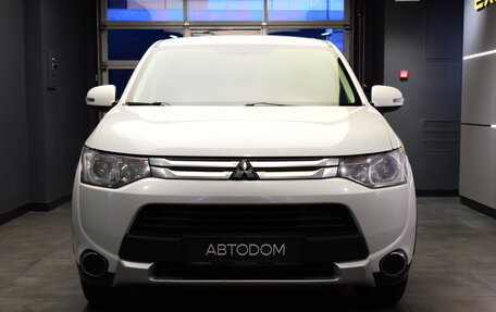 Mitsubishi Outlander III рестайлинг 3, 2014 год, 1 180 000 рублей, 1 фотография