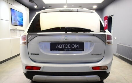 Mitsubishi Outlander III рестайлинг 3, 2014 год, 1 180 000 рублей, 6 фотография
