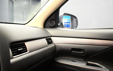 Mitsubishi Outlander III рестайлинг 3, 2014 год, 1 180 000 рублей, 20 фотография