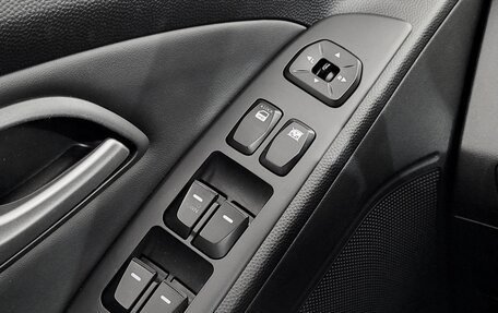 Hyundai ix35 I рестайлинг, 2011 год, 1 000 000 рублей, 10 фотография