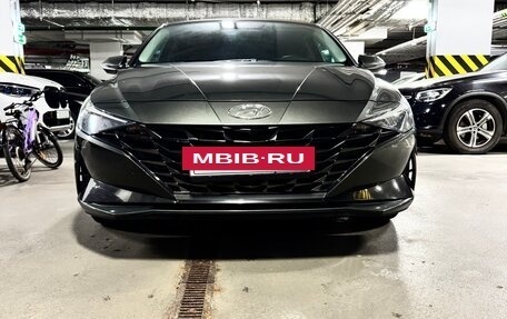 Hyundai Elantra, 2022 год, 2 250 000 рублей, 2 фотография