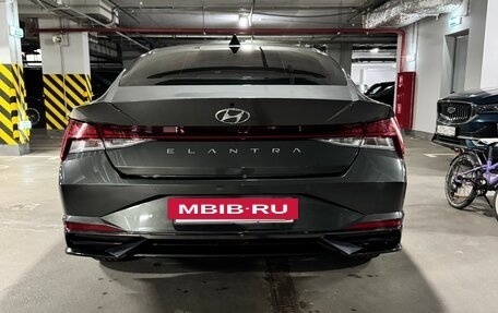 Hyundai Elantra, 2022 год, 2 250 000 рублей, 6 фотография
