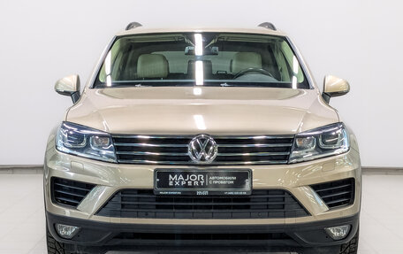 Volkswagen Touareg III, 2016 год, 3 390 000 рублей, 2 фотография