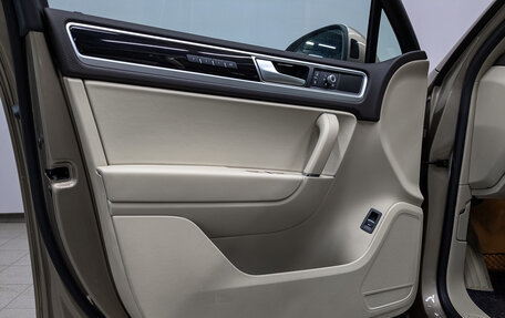 Volkswagen Touareg III, 2016 год, 3 390 000 рублей, 19 фотография