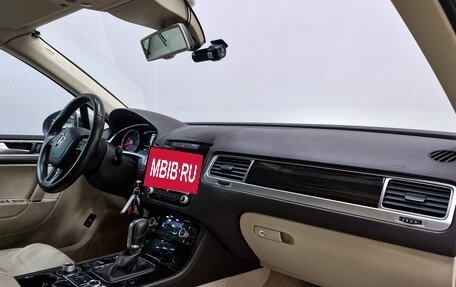 Volkswagen Touareg III, 2016 год, 3 390 000 рублей, 13 фотография