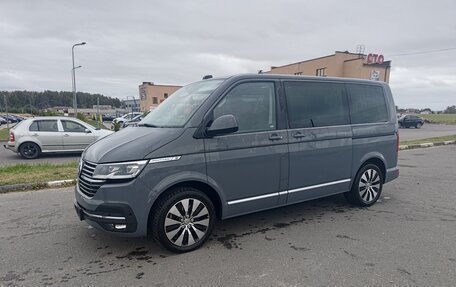 Volkswagen Multivan T6 рестайлинг, 2020 год, 5 599 999 рублей, 8 фотография