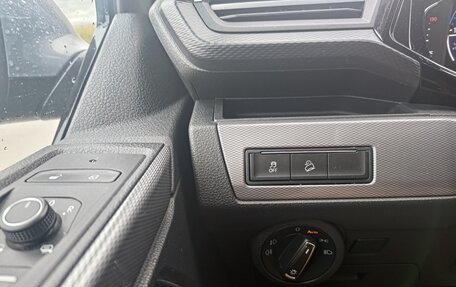 Volkswagen Multivan T6 рестайлинг, 2020 год, 5 599 999 рублей, 15 фотография