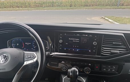 Volkswagen Multivan T6 рестайлинг, 2020 год, 5 599 999 рублей, 16 фотография