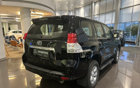 Toyota Land Cruiser Prado 150 рестайлинг 2, 2013 год, 2 931 000 рублей, 9 фотография