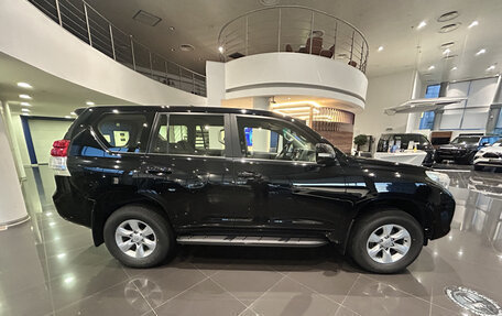 Toyota Land Cruiser Prado 150 рестайлинг 2, 2013 год, 2 931 000 рублей, 8 фотография