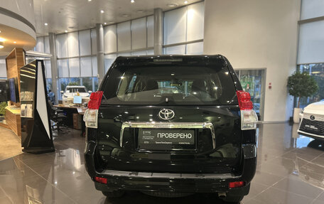 Toyota Land Cruiser Prado 150 рестайлинг 2, 2013 год, 2 931 000 рублей, 10 фотография