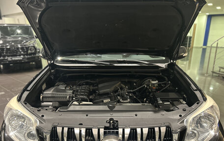 Toyota Land Cruiser Prado 150 рестайлинг 2, 2013 год, 2 931 000 рублей, 13 фотография