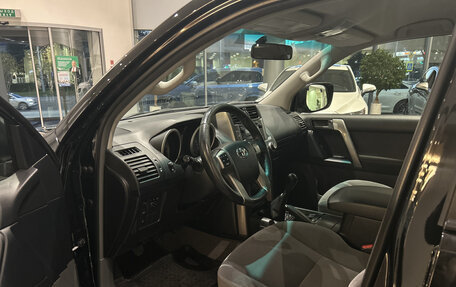 Toyota Land Cruiser Prado 150 рестайлинг 2, 2013 год, 2 931 000 рублей, 20 фотография