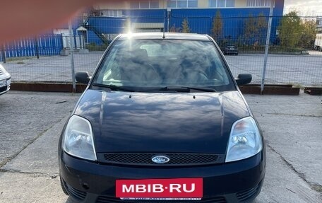 Ford Fiesta, 2005 год, 249 000 рублей, 2 фотография
