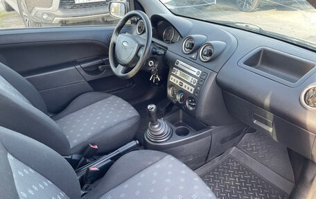 Ford Fiesta, 2005 год, 249 000 рублей, 8 фотография
