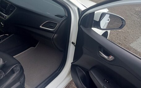 Hyundai Solaris II рестайлинг, 2017 год, 760 000 рублей, 7 фотография