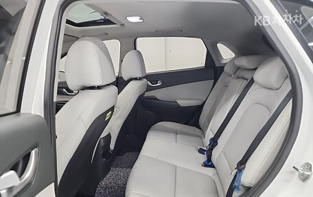 Hyundai Kona I, 2021 год, 2 200 000 рублей, 12 фотография